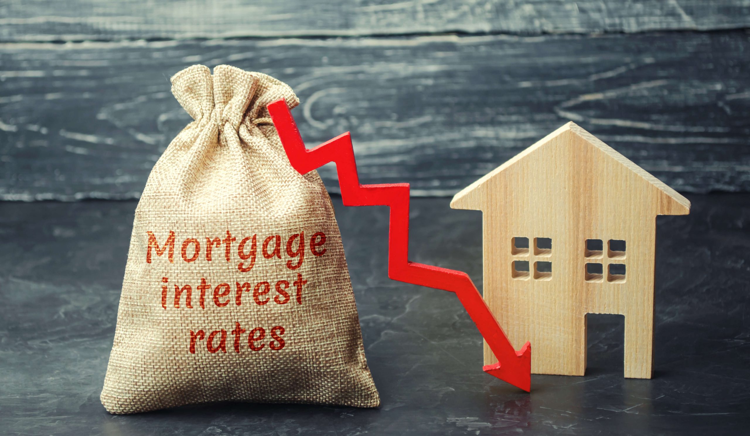 What Does It Mean When Interest Rates Drop? Pros and Cons